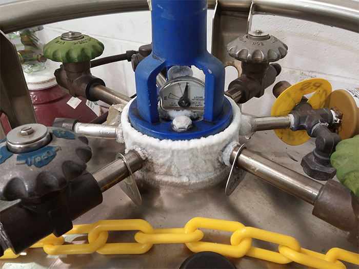 自增壓液氮罐結(jié)霜現(xiàn)象 自增壓液氮罐結(jié)霜現(xiàn)象